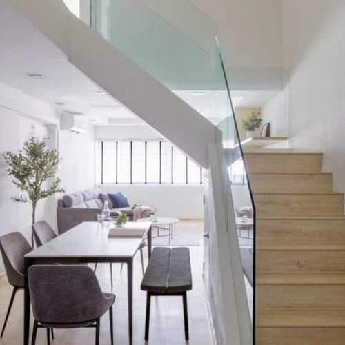 Shop Modern Dining Set From Comfort Design SG